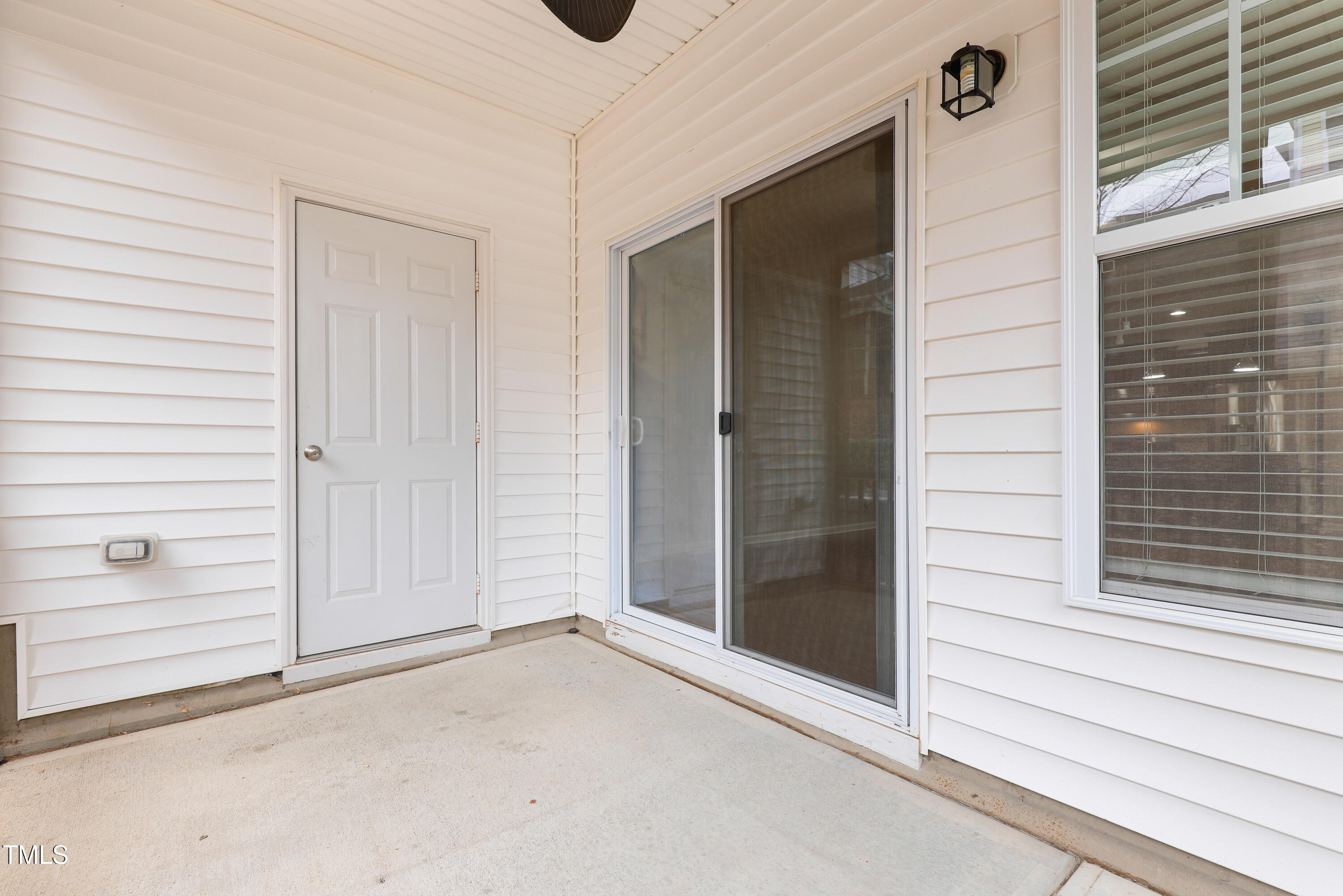 1256 Silver Beach Way Raleigh, NC 27606 - Photo 29 of 38 26