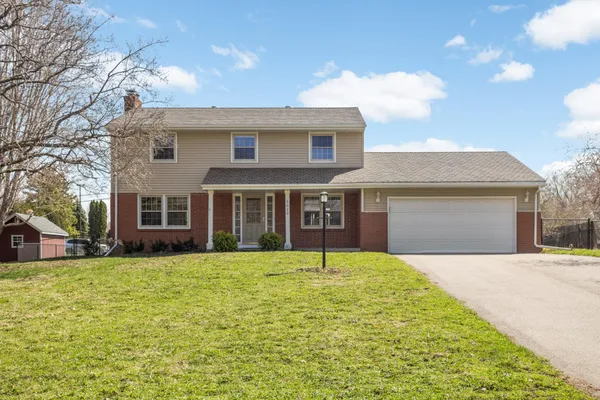 $450,000 | 3020 Woodlark Lane, Eagan, MN 55121