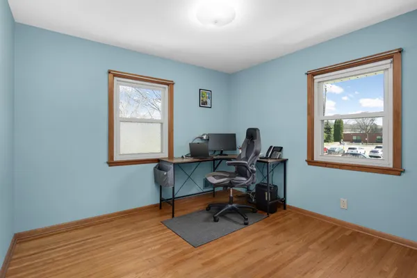 $450,000 | 3020 Woodlark Lane, Eagan, MN 55121