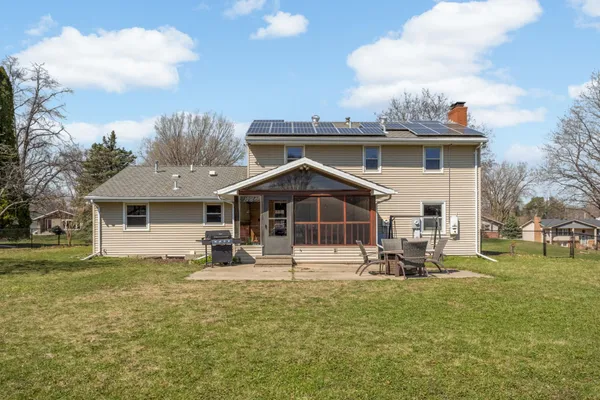 $450,000 | 3020 Woodlark Lane, Eagan, MN 55121