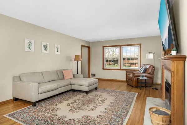 $450,000 | 3020 Woodlark Lane, Eagan, MN 55121