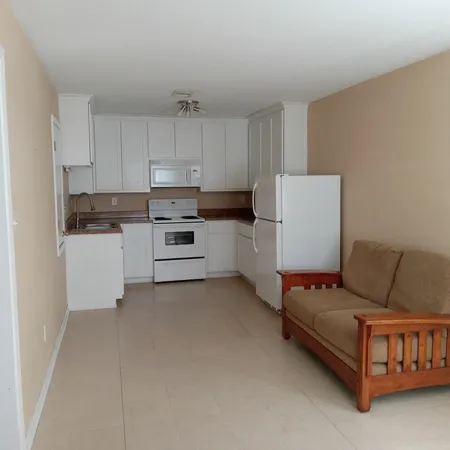 $875 | 1715 Atlanta Avenue, Unit A, Nederland, TX 77627