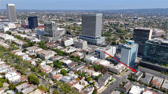 $3,950 | 657 North La Jolla Avenue, Los Angeles, CA 90048