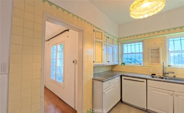 $3,950 | 657 South La Jolla Avenue, Los Angeles, CA 90048