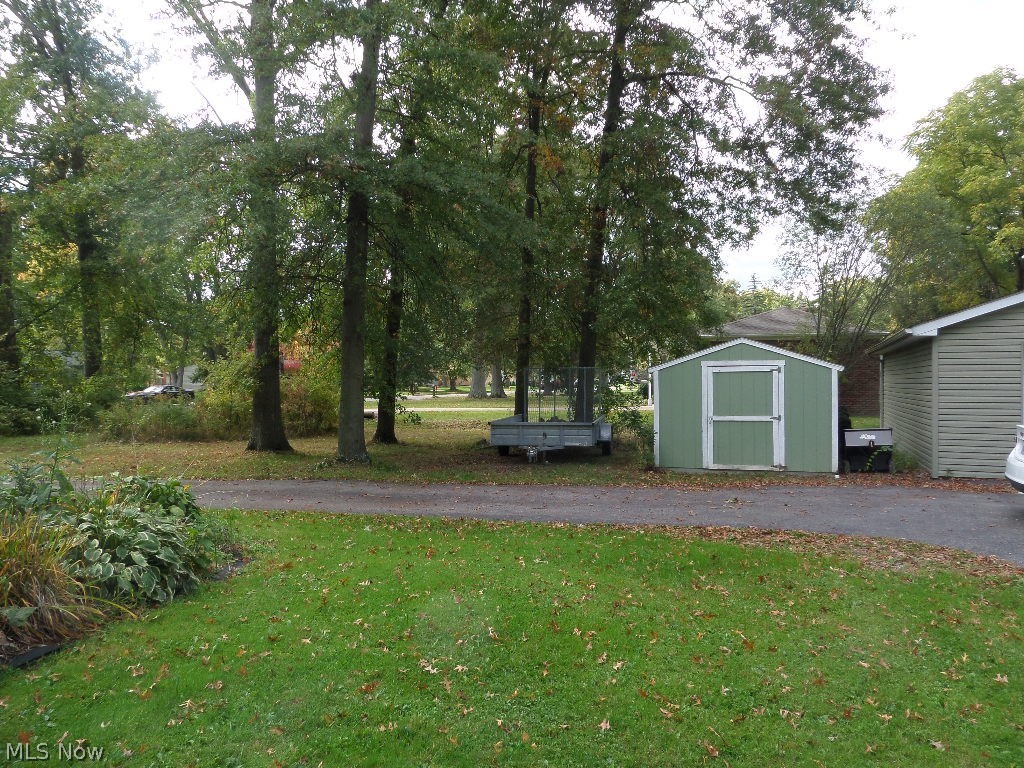 4702 New Road Youngstown, OH 44515 - Photo 5 of 35 Gallery Image 5