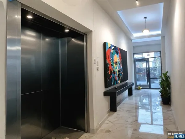 $2,750 | 58 Union Street, Unit 601, Newark, NJ 07105