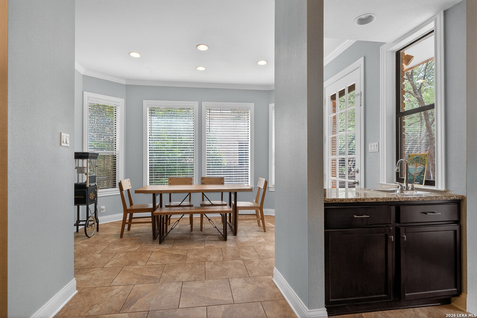 9 Inwood Manor San Antonio, TX 78248 - Photo 15 of 41