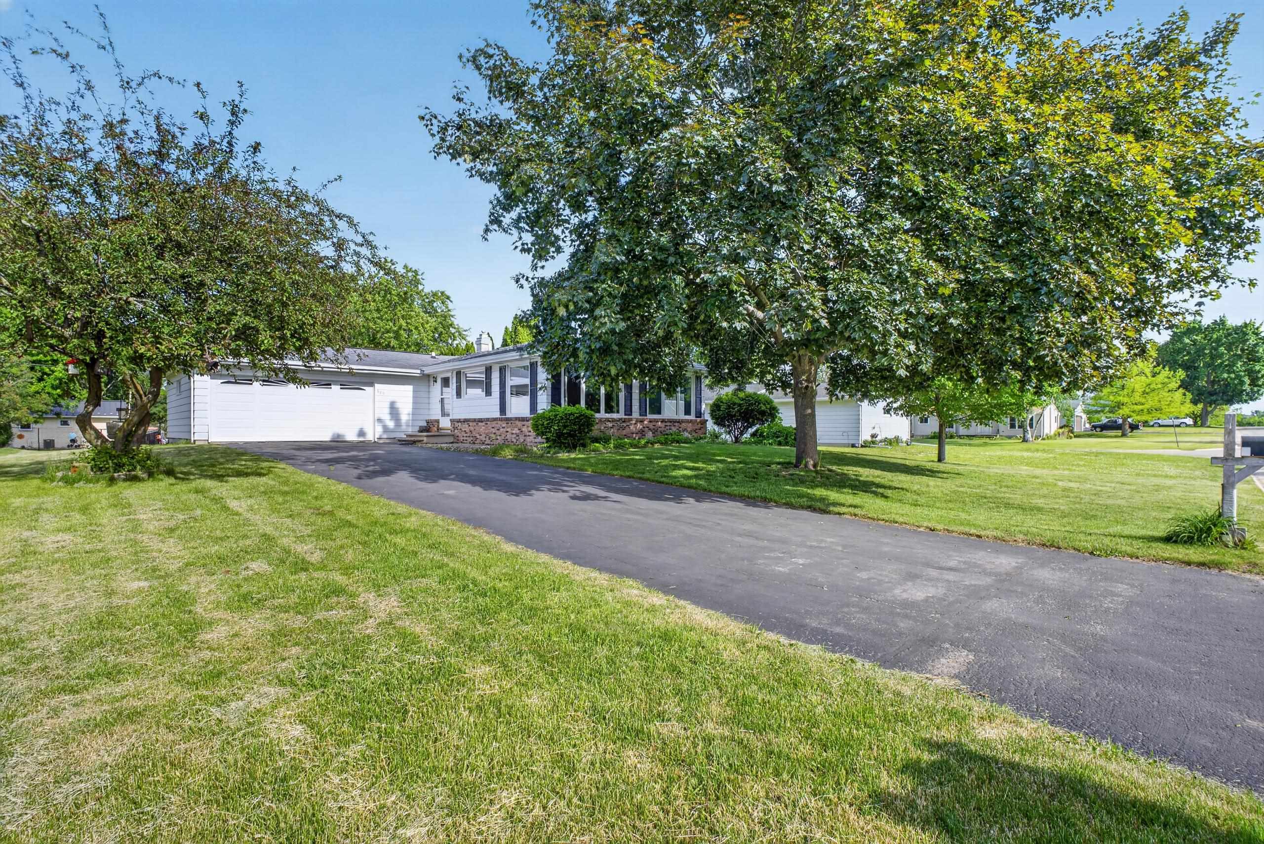 609 Washington Street Ripon, WI 54971 - Photo 2 of 33
