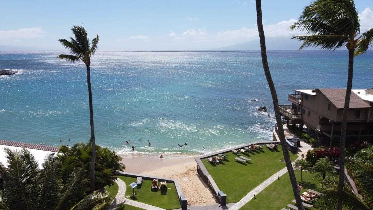 4909 Lower Honoapiilani Road, Unit E4 Lahaina, HI 96761 - Photo 30 of 30 a view of a terrace