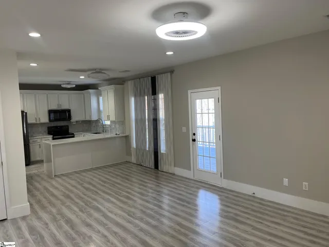 $2,800 | 154 South Lake Emory Drive, Inman, SC 29349