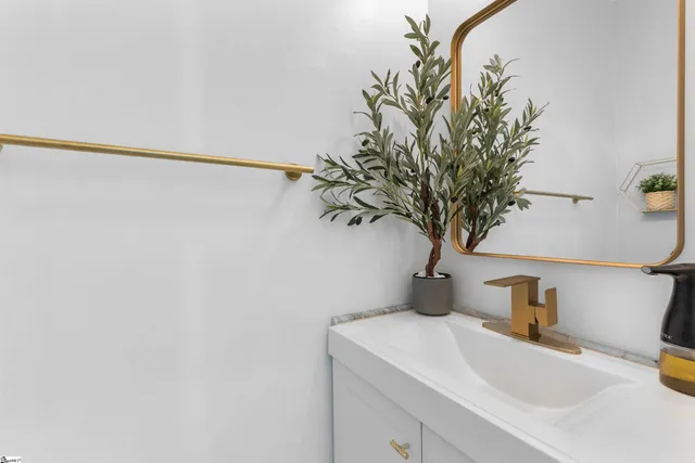 $2,800 | 154 South Lake Emory Drive, Inman, SC 29349