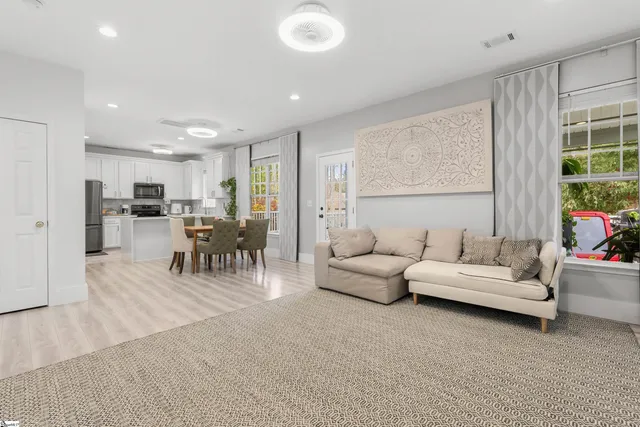 $2,800 | 154 South Lake Emory Drive, Inman, SC 29349