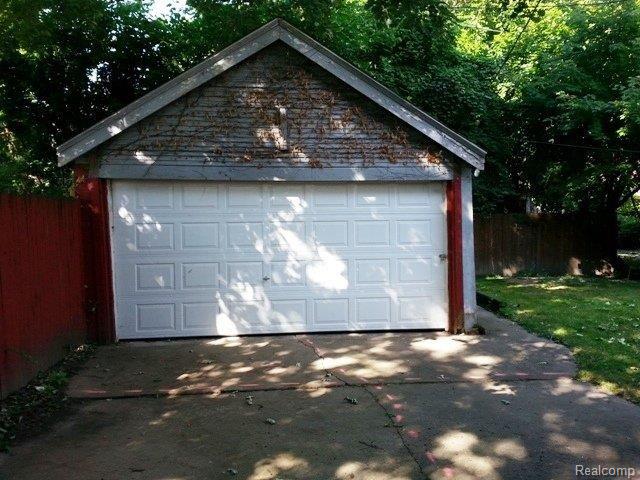 4691 Devonshire Road Detroit, MI 48224 - Photo 20 of 20 init 8-9 garage.jpg