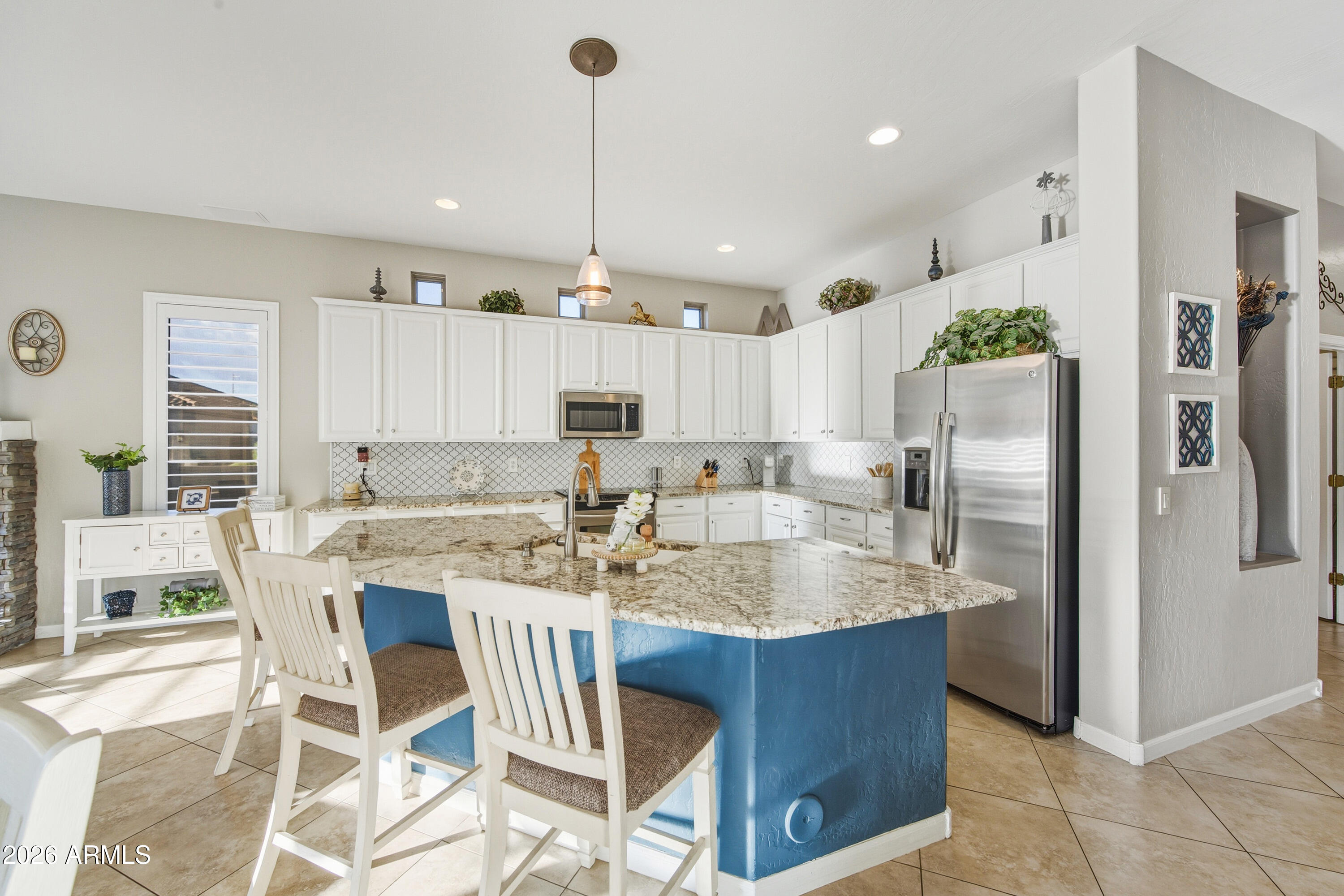 16635 South 12th Avenue Phoenix, AZ 85045 - Photo 13 of 41 16635 S 12th - Kitchen Island