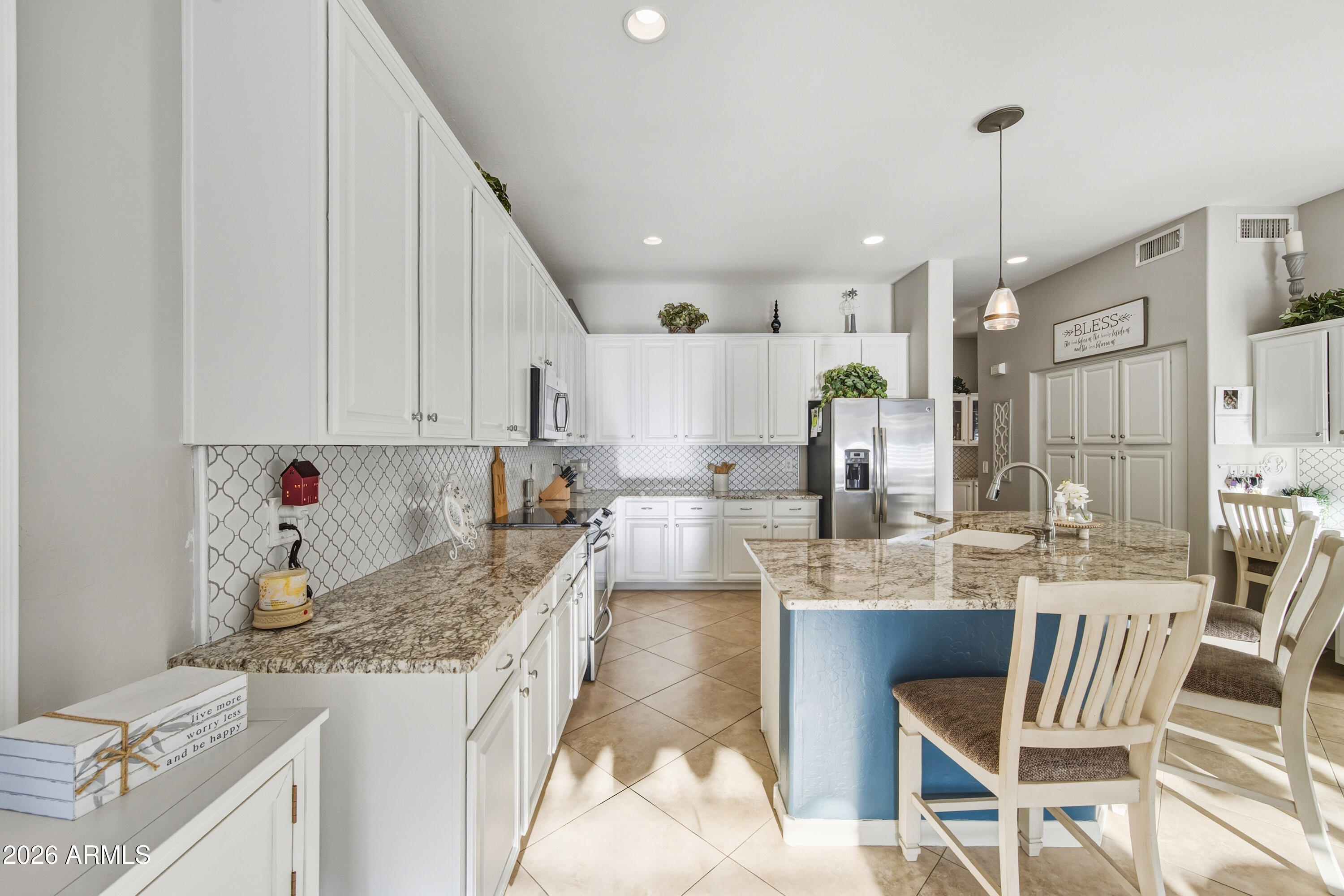 16635 South 12th Avenue Phoenix, AZ 85045 - Photo 14 of 41 16635 S 12th - Kitchen