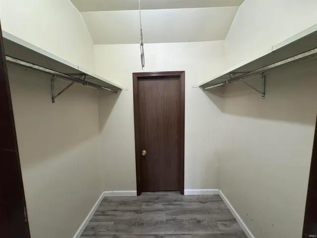 $1,800 | 4208 Spring Valley Road, Evansville, IN 47715