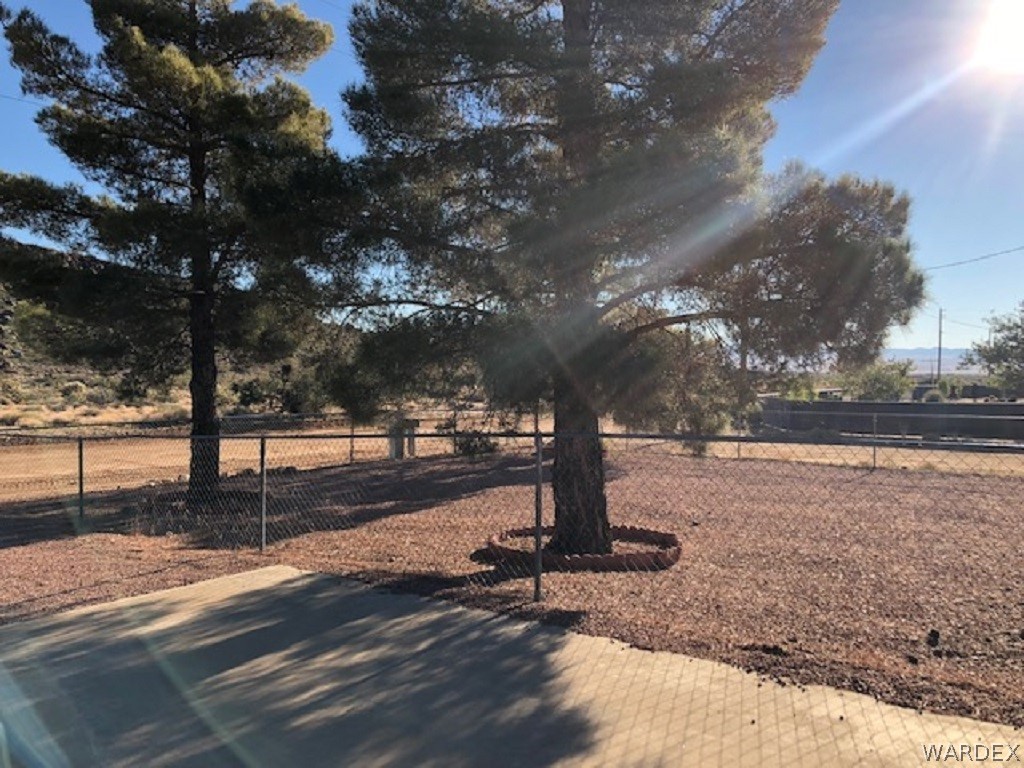 2154 East Quail Run Road Kingman, AZ 86409 - Photo 2 of 28 Front Yard