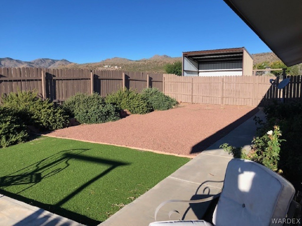 2154 East Quail Run Road Kingman, AZ 86409 - Photo 23 of 28 Back Yard
