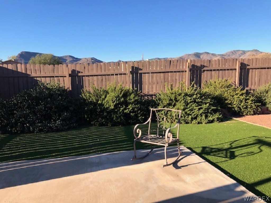 2154 East Quail Run Road Kingman, AZ 86409 - Photo 24 of 28 Back Yard View