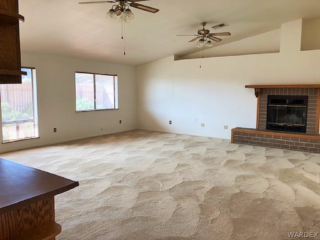 2154 East Quail Run Road Kingman, AZ 86409 - Photo 8 of 28 Living Room