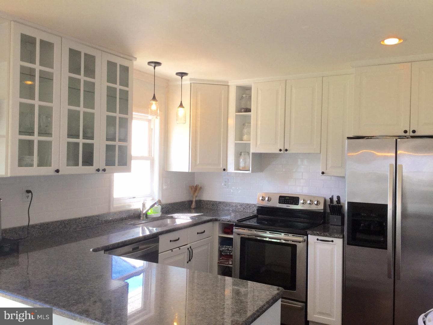 51 Canoebirch Road Levittown, PA 19057 - Photo 7 of 17 Kitchen