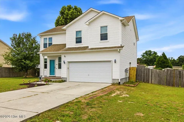 $1,880 | 103 Briar Hollow Drive, Jacksonville, NC 28540