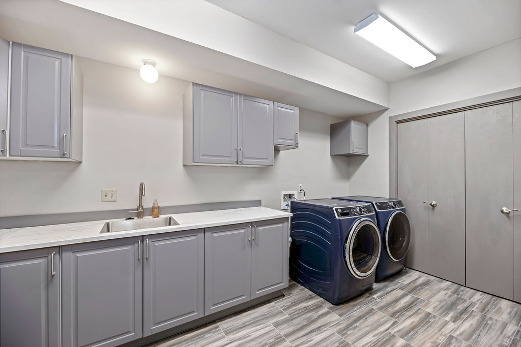 7965 Lantern Road Indianapolis, IN 46256 - Photo 26 of 36 Gallery Image 26