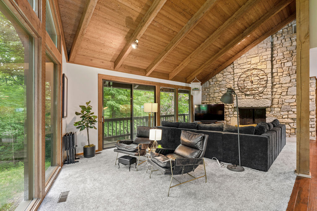 7965 Lantern Road Indianapolis, IN 46256 - Photo 7 of 36 Gallery Image 7