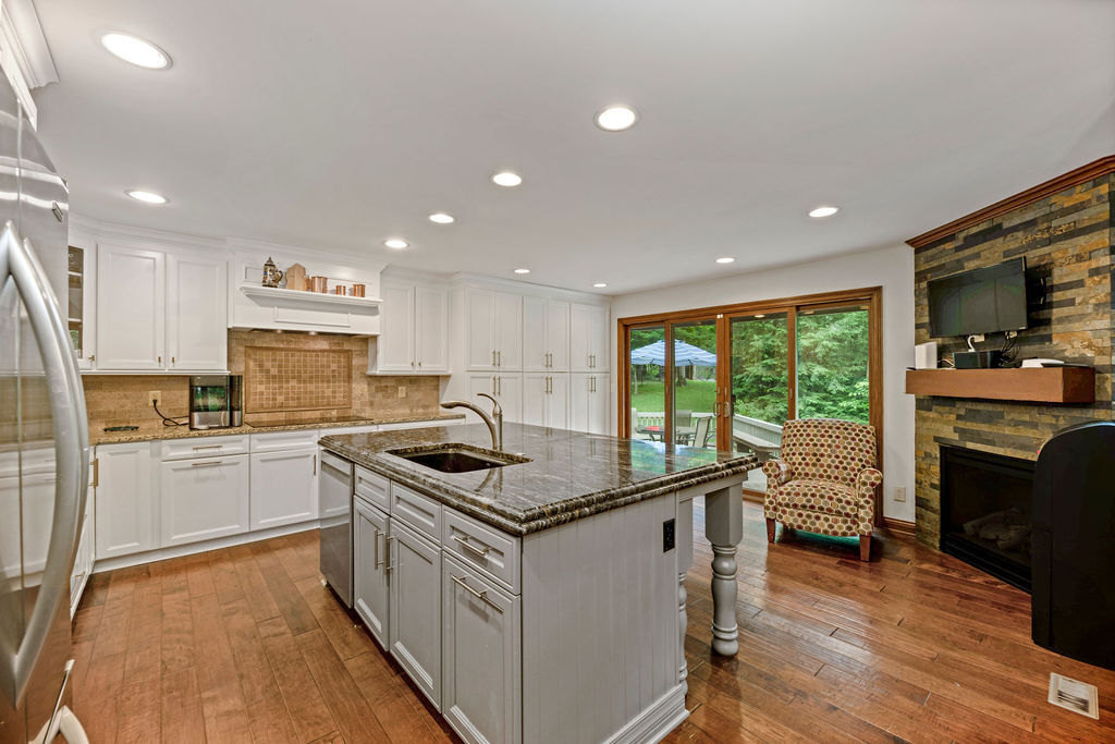7965 Lantern Road Indianapolis, IN 46256 - Photo 9 of 36 Gallery Image 9