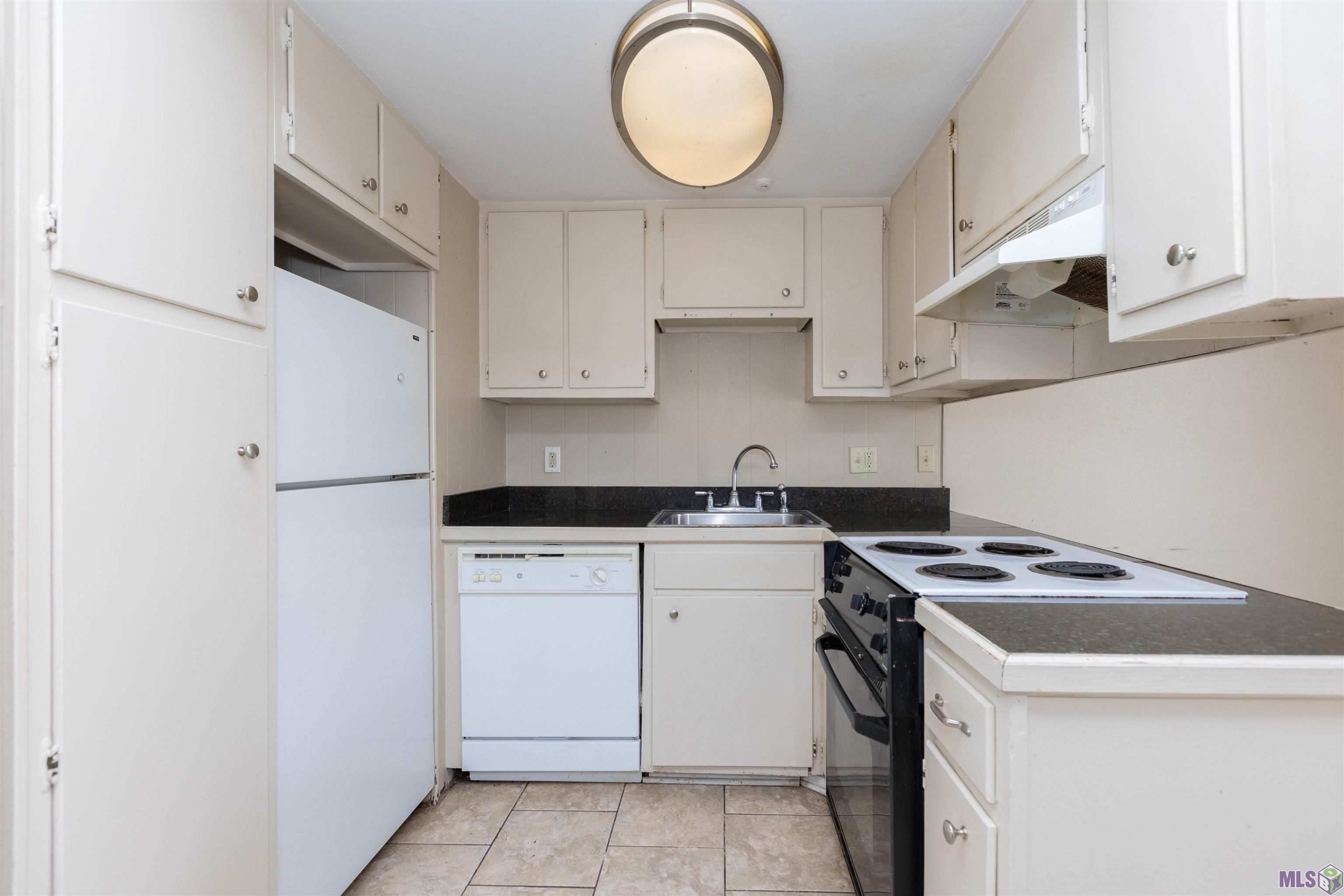 3005 Highland Road, Unit 27 Baton Rouge, LA 70802 - Photo 3 of 14 Gallery Image 3