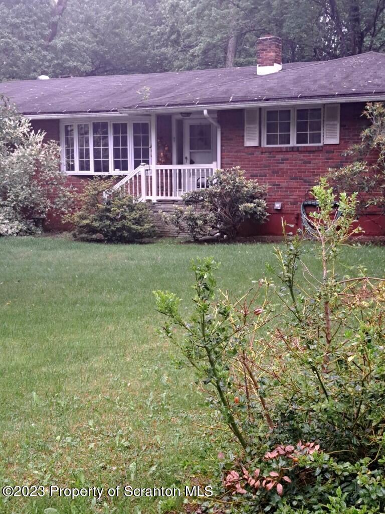 319 Blue Shutters Road Moscow, PA 18444 - Photo 2 of 27 Gallery Image 2