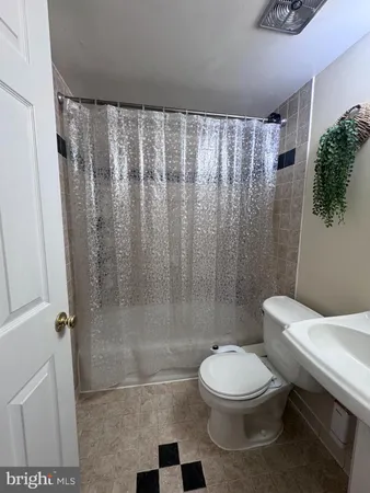 $229,900 | 125 Clubhouse Drive Southwest, Unit 8, Leesburg, VA 20175