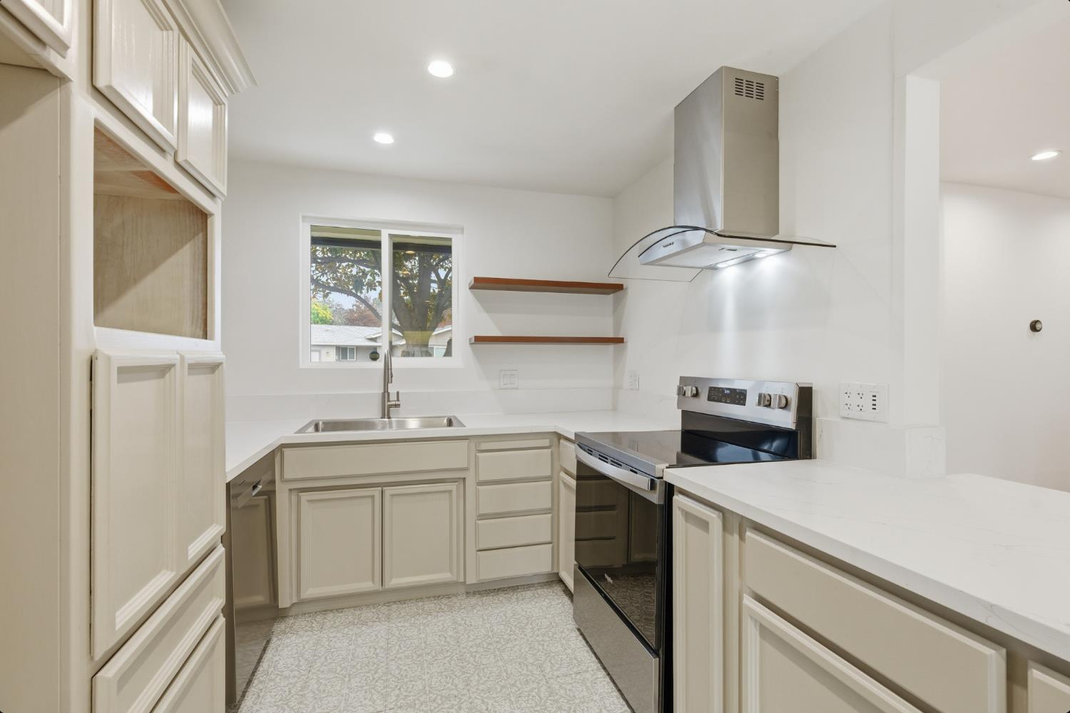 110 Fargo Way Folsom, CA 95630 - Photo 12 of 33