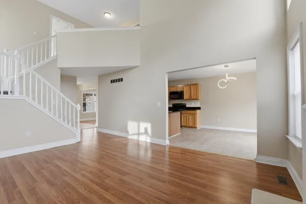 $2,545 | 35900 Abbey Drive, Romulus, MI 48174