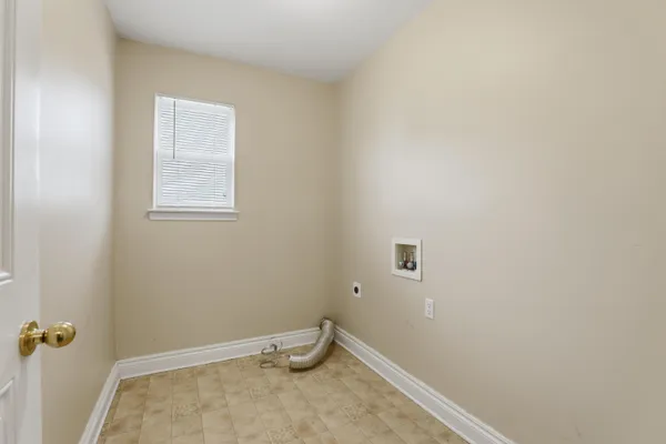 $2,545 | 35900 Abbey Drive, Romulus, MI 48174