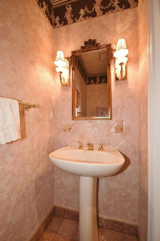 168 Shadow Ridge Drive Pittsburgh, PA 15238 - Photo 14 of 25 Gallery Image 14