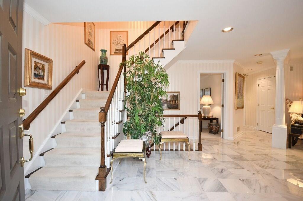 168 Shadow Ridge Drive Pittsburgh, PA 15238 - Photo 3 of 25 Gallery Image 3