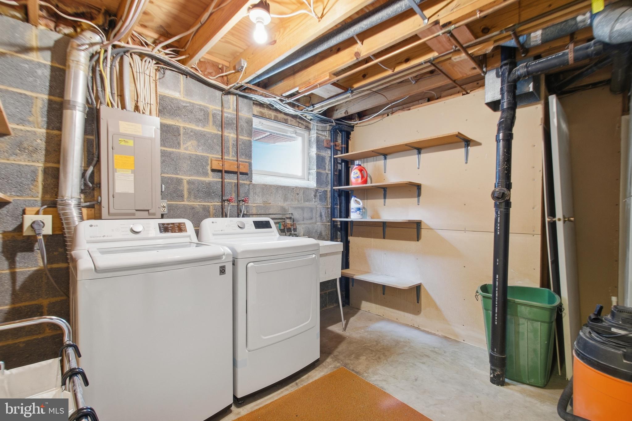 9385 Saddlemount Court Springfield, VA 22153 - Photo 45 of 51 Laundry Room