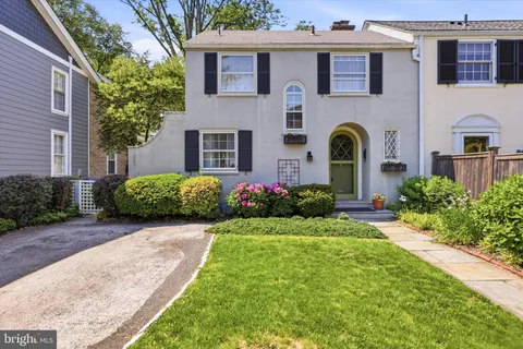$589,000 | 233 East Evergreen Avenue, Philadelphia, PA 19118