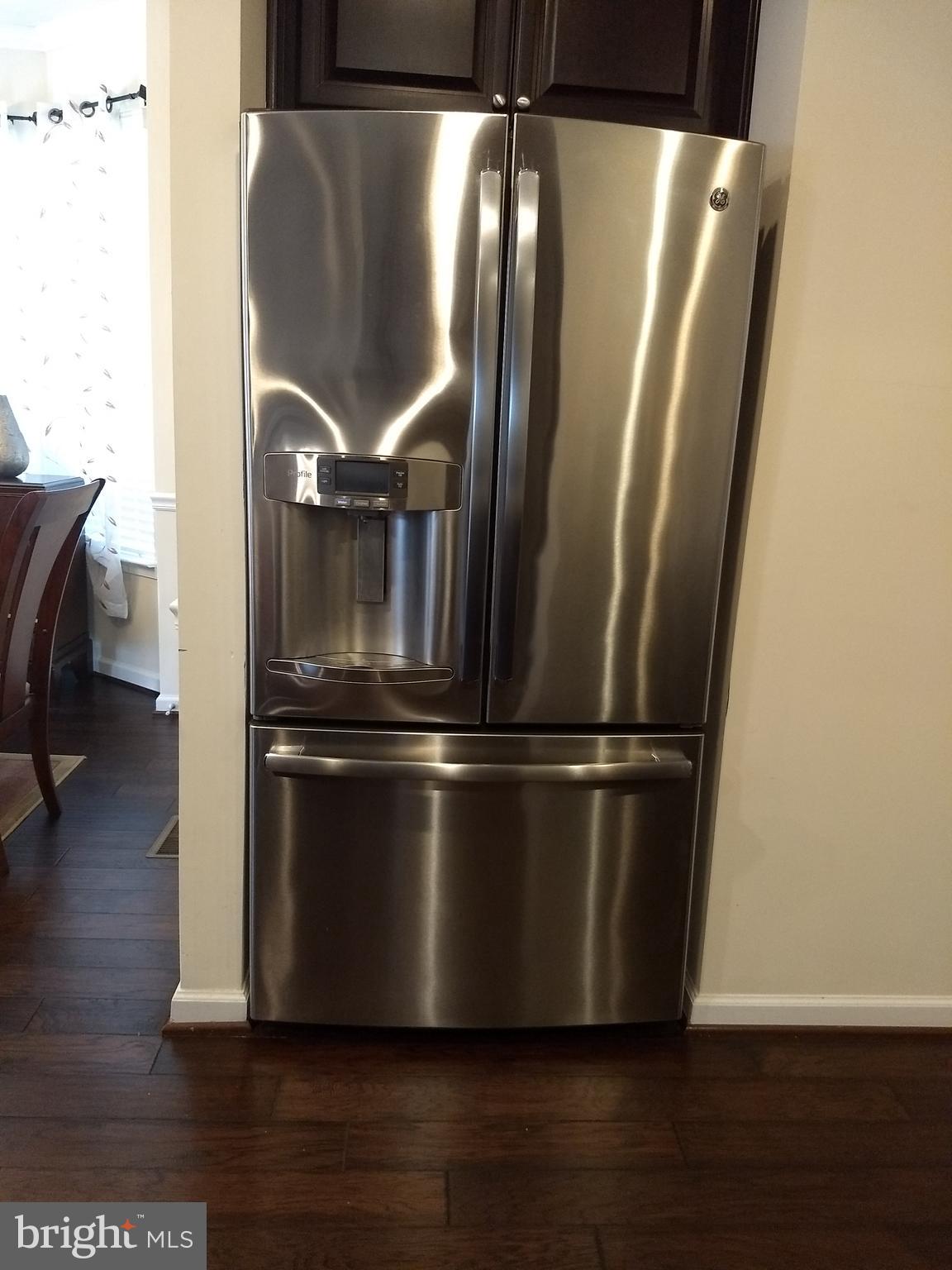 8010 Ravenclaw Road Elkridge, MD 21075 - Photo 9 of 30 French Door stainless steel fridge