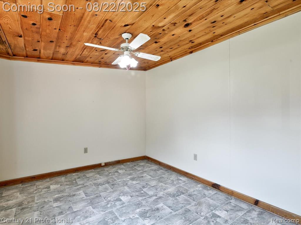 3622 Norman Road Fort Gratiot, MI 48059 - Photo 15 of 42 Gallery Image 15
