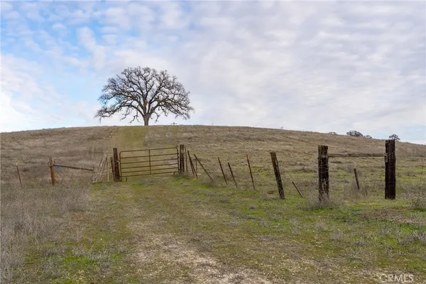 $2,300,000 | 2450 Golden Hill Road, Paso Robles, CA 93446