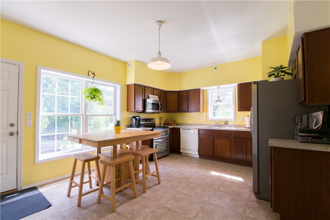 2 Cardinal Lane, Unit A Hopkinton, RI 02832 - Photo 11 of 48 Gallery Image 11