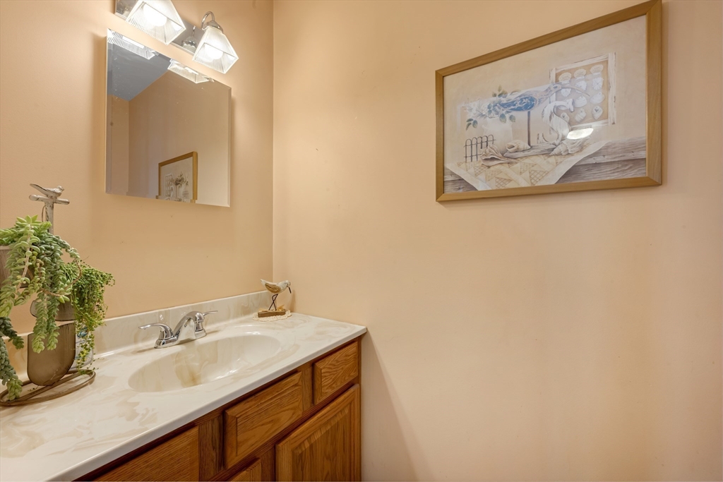 31 Glen Echo Shore Road Charlton, MA 01507 - Photo 19 of 32