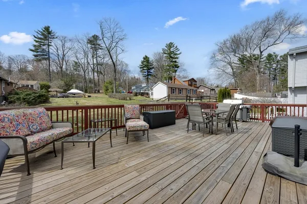$599,900 | 31 Glen Echo Shore Road, Charlton, MA 01507