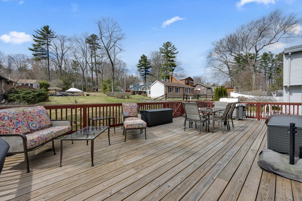 31 Glen Echo Shore Road Charlton, MA 01507 - Photo 23 of 32