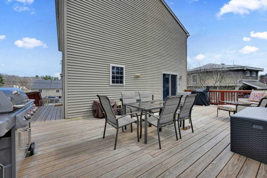 31 Glen Echo Shore Road Charlton, MA 01507 - Photo 24 of 32