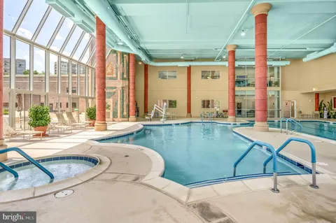 $325,000 | 19385 Cypress Ridge Terrace, Unit 519, Leesburg, VA 20176