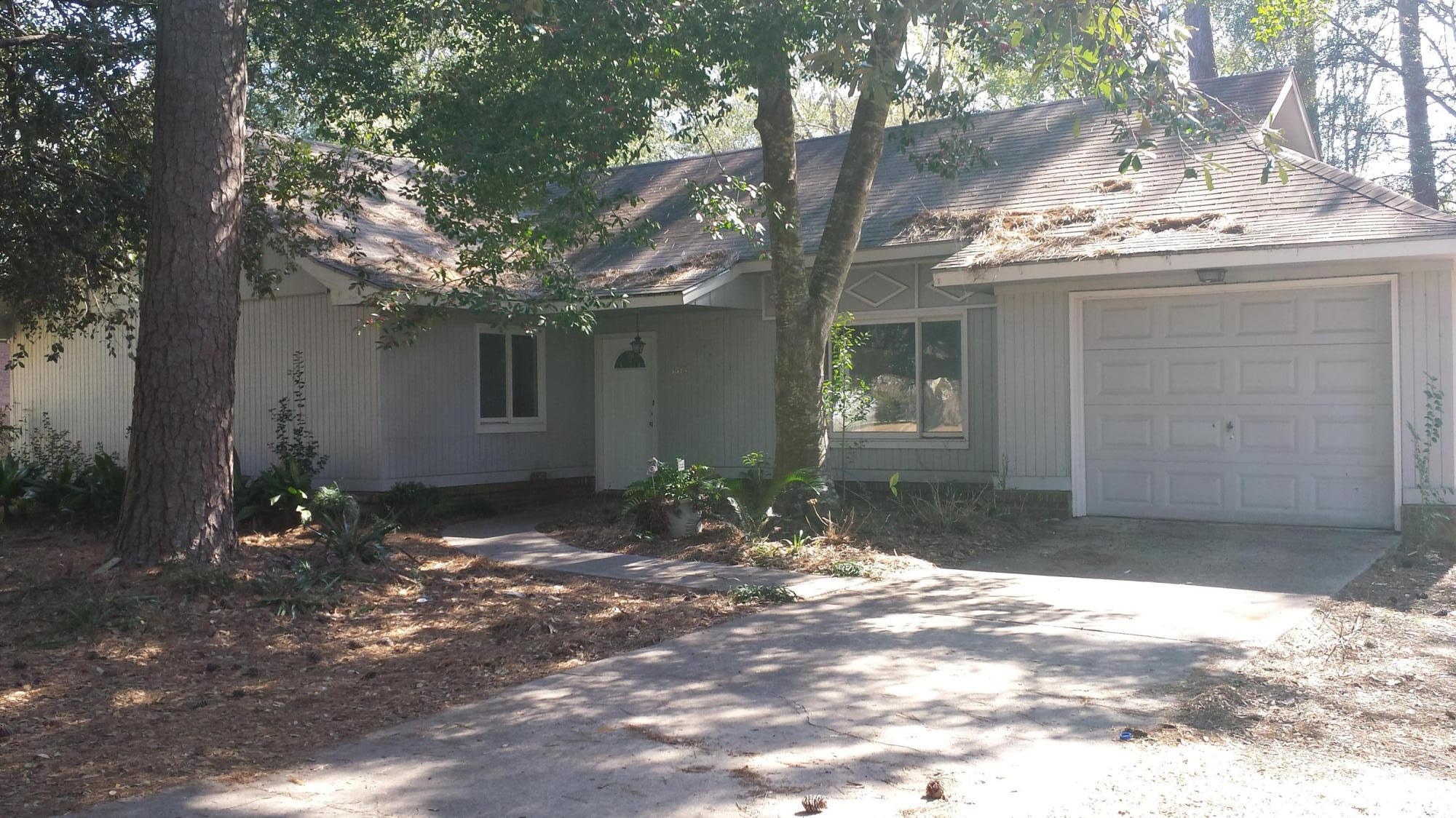 1313 Fort Johnson Road Charleston, SC 29412 - Photo 1 of 8 20160219_120524