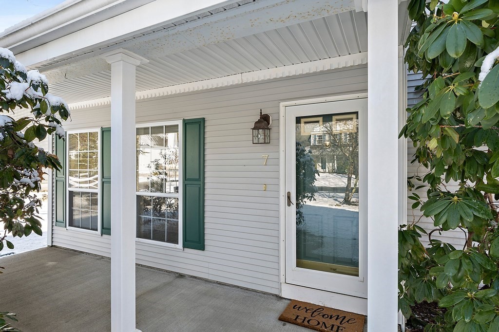 7 Cobb Lane Foxboro, MA 02035 - Photo 2 of 29